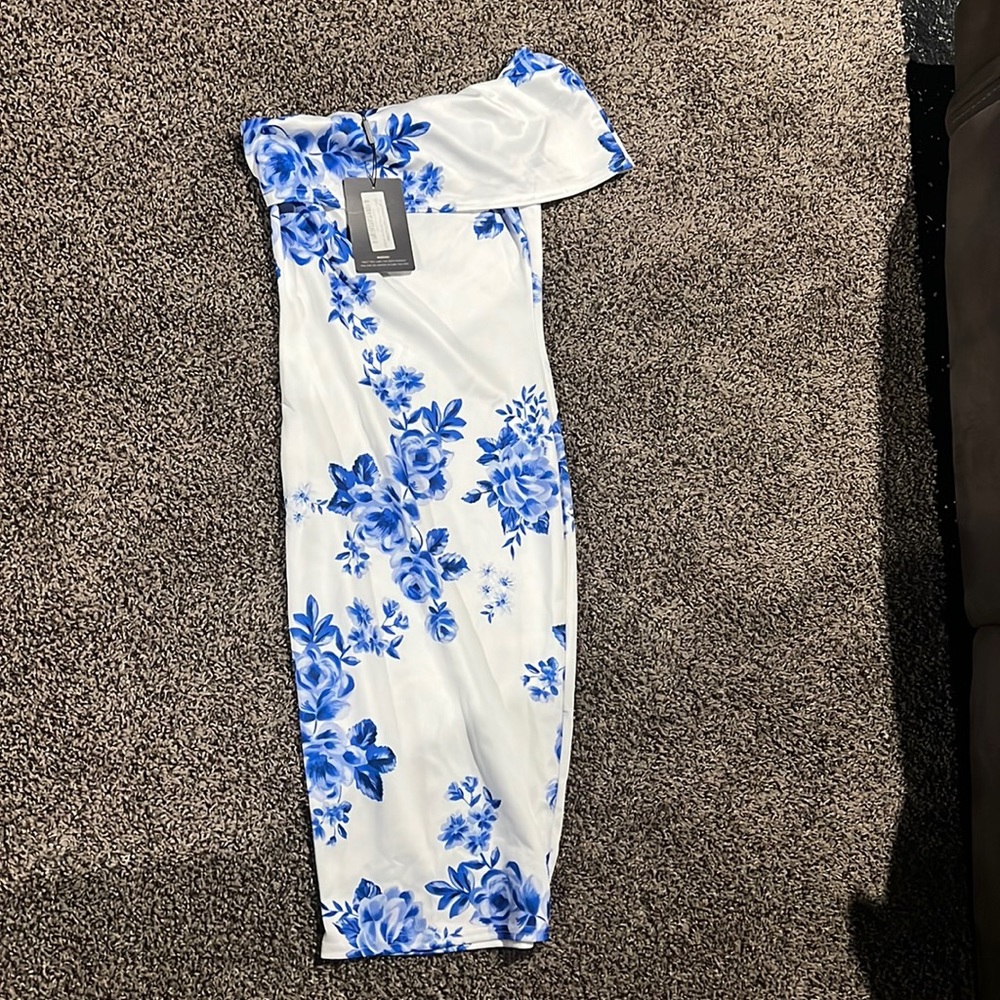 Pretty little thing one shoulder dress size 10☺️